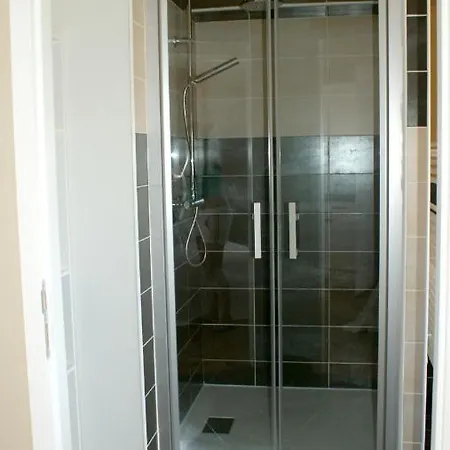 アパート Studio In With Shared Pool Enclosed Garden And Wifi 50 Km From The Beach ジョンザック